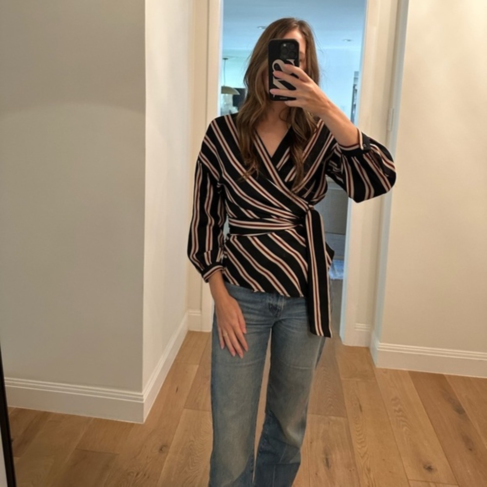Zara trendy wrap top​​